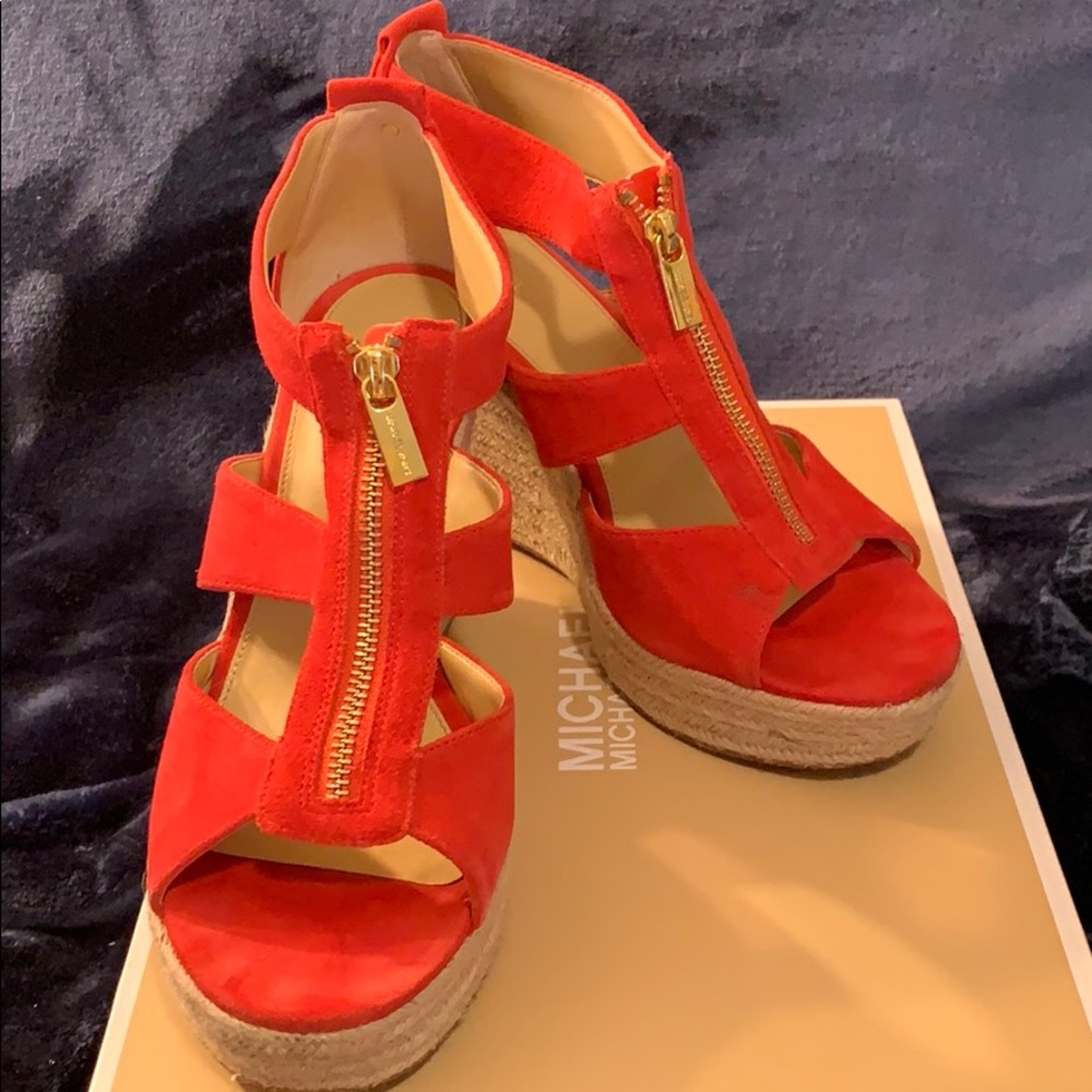 *NEW* Michael Kors Damita Wedge Size 10